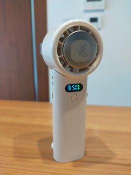 H28　卓上扇風機